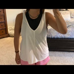 White lululemon tank top